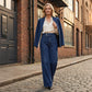 👖 50% RABATT NU! ✨ Högmidjade Vida Jeans – Asymmetrisk Detalj, Stretchmidja & Vintage Tvätt – Smickrande & Ansträngningslöst Chic 🧵