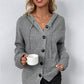 🧥 50% RABATT NU! 🍂 Women's Autumn Knit Drawstring Hooded Coat – Mjuk Stickad & Klassiska Knappar – Perfekt för Höst & Vinter – Avslappnad Elegans 🌿