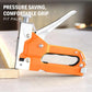 🔨 50% RABATT NU! 🛠️ 3-i-1 Träarbete Häftpistol – Manuell Metallverktyg för Klädsel & DIY – Justerbart Tryck & Stötdämpning 🪑