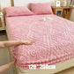 🛏️ 50 % RABATT NU! 🧵 360° elastiskt stickat lakan – omedelbar värme & 3D-präglad design för madrasser upp till 30 cm 🧶