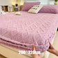 🛏️ 50 % RABATT NU! 🧵 360° elastiskt stickat lakan – omedelbar värme & 3D-präglad design för madrasser upp till 30 cm 🧶