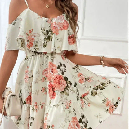 👗 50% RABATT NU! 🌸 Boho-klänning med Blommönster & Bara Axlar – Lätt & Ledig – Perfekt för Semester, Strand & Sommardagar – A-linje med Volanger ☀️