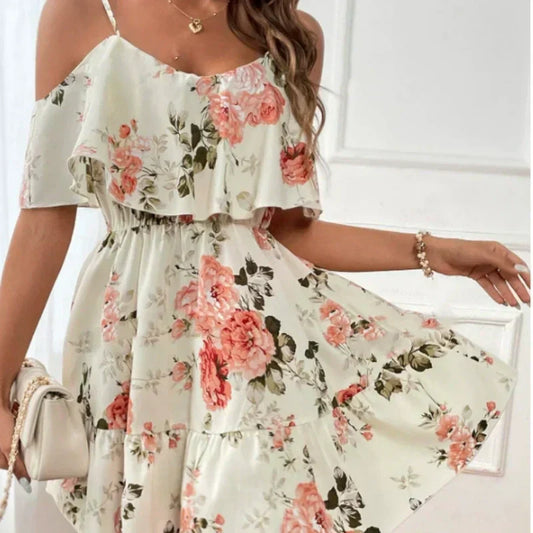 👗 50% RABATT NU! 🌸 Boho-klänning med Blommönster & Bara Axlar – Lätt & Ledig – Perfekt för Semester, Strand & Sommardagar – A-linje med Volanger ☀️