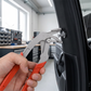 🔧 50 % RABATT NU! 🚗 Multifunktionellt verktyg för att ta bort bilklämmor – skadefri demontering & ergonomisk design – perfekt för proffs och DIY 🔩