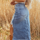 👗 50% RABATT NU! 👖 Högmidjad Distressad Denimkjol – Slitna Detaljer, Asymmetrisk Fåll & Hållbart Tyg – Trendig, Mångsidig & Smickrande 🥾