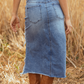 👗 50% RABATT NU! 👖 Högmidjad Distressad Denimkjol – Slitna Detaljer, Asymmetrisk Fåll & Hållbart Tyg – Trendig, Mångsidig & Smickrande 🥾
