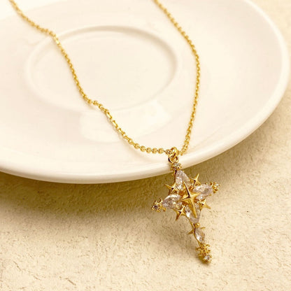 ✨ 50% RABATT 💫 | Glimmande Korshängen & Halsband – Zirkon & Stjärnkorsdesign