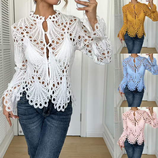 🌸 50% RABATT! | Genombruten Spetsblus med Klockärmar – Elegant Ståkrage!