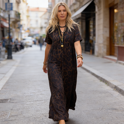 👗 50% RABATT NU! 🐆 Lång Klänning med Leopardmönster & V-ringning – Ditt Sommarmåste! – Flödande & Smickrande – Perfekt för Alla Tillfällen ☀️