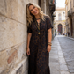 👗 50% RABATT NU! 🐆 Lång Klänning med Leopardmönster & V-ringning – Ditt Sommarmåste! – Flödande & Smickrande – Perfekt för Alla Tillfällen ☀️