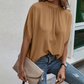 👚 50% RABATT NU! 🕊️ Kvinnors Elegant Mock Neck Topp – Draperad Silhuett, Slits Fladdermusärmar & Andningsbart Tyg – Kontor till Helg ☁️