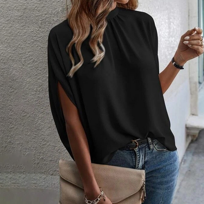 👚 50% RABATT NU! 🕊️ Kvinnors Elegant Mock Neck Topp – Draperad Silhuett, Slits Fladdermusärmar & Andningsbart Tyg – Kontor till Helg ☁️
