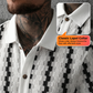 👔 50% RABATT NU! 🕶️ Herrarnas Retro Geometriska Stickade Skjorta med Kortärm – Vintage Mönster & Andningsbar Tyg ✨