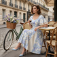 👗 50% RABATT NU! 🌸 Eterisk Klockklänning med Vingarmer – Fyrkantig Ringning, Insnörd Midja & Vintage Blommönster 🦋