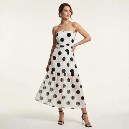 👗 50% RABATT NU! 🌸 Prikfri Axelbandslös Klänning – Sval Sommar Måste & Chic Flörtig Stil – Lättviktig & Perfekt för Strandsemestrar 🏖️