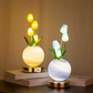 🌷 50 % RABATT NU! 💡 Elegant nattlampa i form av en tulpanbukett – varmt sken, högkvalitativt glas & tidlös design – perfekt för sovrummet 🛋️