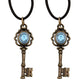 🗝️ 50% RABATT NU!✨ Antik Nyckelhalsband med Hemlig Stil – Vintage Blå Ädelsten & Retro Charm – Gotisk Steampunk Smycke 🌙