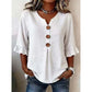 👚 50% RABATT NU! ✨ Damblus med V-ringning, Volangärmar & Träknappar – Bohemisk Charm & Mjuk Komfort – Perfekt för Sommar & Vardag 🌸