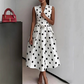 👗 50% RABATT NU! 🍒 Dam Prickig Ärmlös V-ringad Klänning – Luftig, Chic & Skrynkelfri ✨