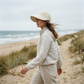 🌴 50% RABATT NU! 👒 Andningsbar Solhatt med Hästsvansöppning – UPF 50+ Skydd, Justerbart Band & Strukturbevarande Design 🏖️