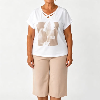 👗 50% RABATT NU! 🌿 Women Casual Two Piece Set – V-Neck Tee & Cropped Pants – Avslappnad Passform & Premium Hudvänligt Tyg – Perfekt för Vardag & Semester ☀️