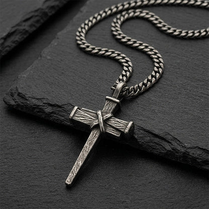 ⛓️ 50 % RABATT NU! 🖤 Herr vintage spik kors hänge halsband – gotisk design, texturerad yta & lättvikt – perfekt för streetwear och casual looks 🕶️