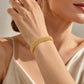 ✨ 50 % RABATT NU! 💛 14K gold-plated wide woven mesh bracelet – chunky link, elegant & glänsande – perfekt för vardag och fest 🎀