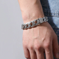 📿 50 % RABATT NU! ✨ Retro mantra-armband för män – sexstavig design, silverfinish & dubbel kedja – snyggt och meningsfullt 🖤